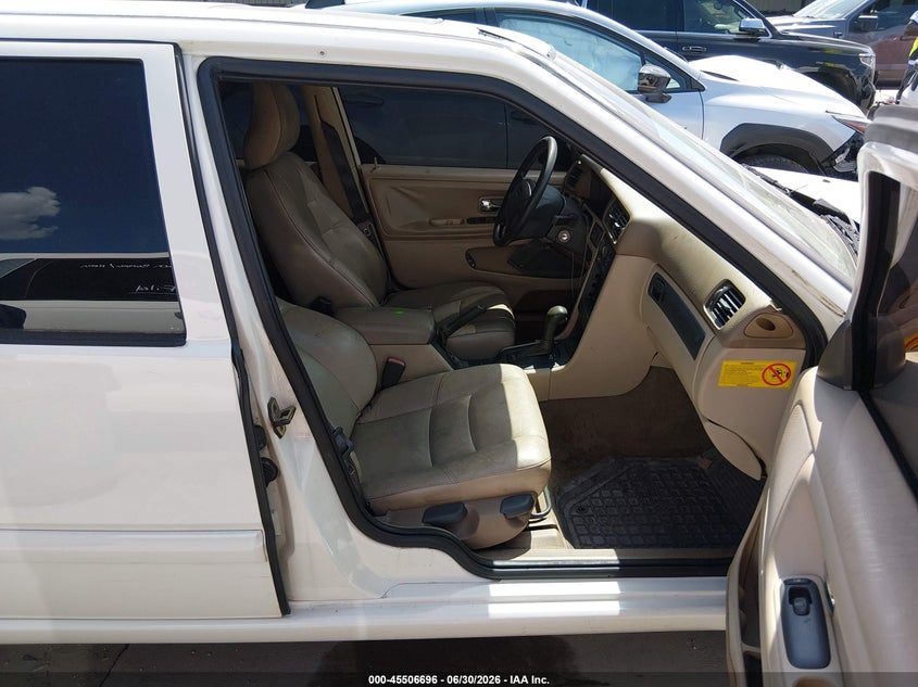 1999 Volvo V70 VIN YV1LW55AXX2621524 IAAI salvage auction — LEFT FRONT, Salvage (Texas), sold $325 on 2026-07-21 (photo 5)