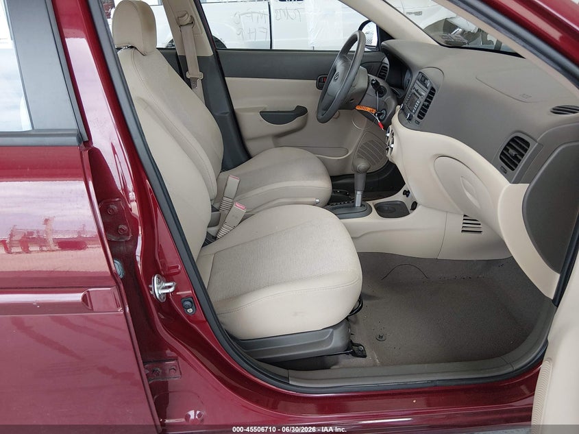 2008 Hyundai Accent VIN KMHCN46C58U275919 IAAI salvage auction — LEFT FRONT, Rebuildable (Florida), sold $675 on 2026-07-29 (photo 5)