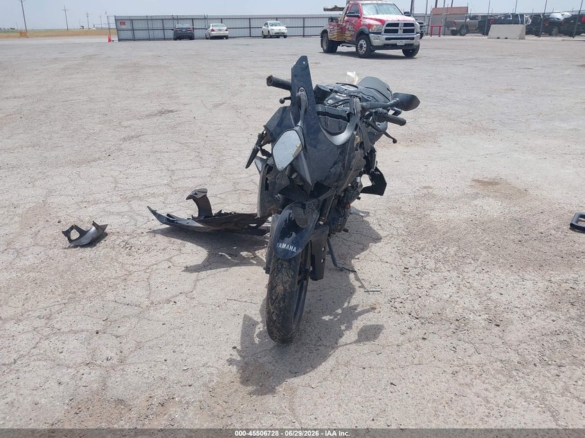 2026 Yamaha VIN MH3RH25E3TK006109 IAAI salvage auction — LEFT & RIGHT, Salvage Title, sold $350 on 2026-08-26 (photo 5)