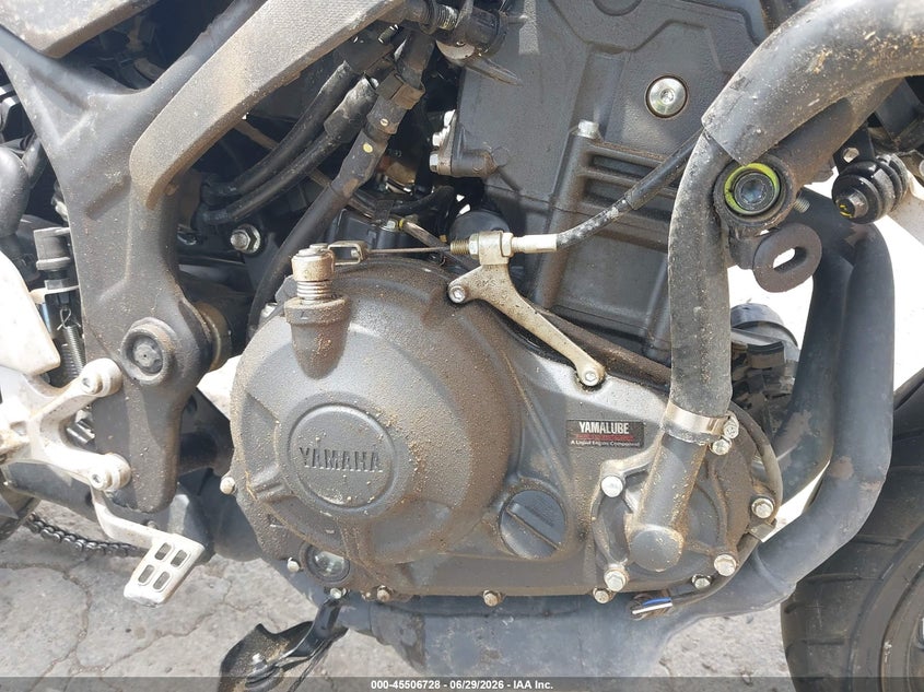 2026 Yamaha VIN MH3RH25E3TK006109 IAAI salvage auction — LEFT & RIGHT, Salvage Title, sold $350 on 2026-08-26 (photo 8)