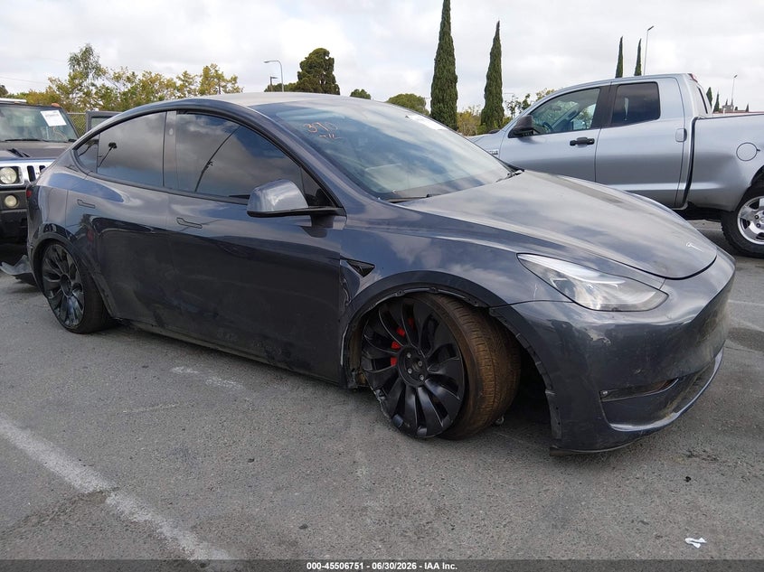 2023 Tesla Model y VIN 7SAYGDEF1PF838202 IAAI salvage auction — RIGHT FRONT, Salvage (California), sold $10,900 on 2026-07-30 (photo 6)