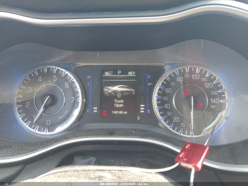 2015 Chrysler 200 VIN 1C3CCCAB0FN569131 IAAI salvage auction — SIDE, Salvage Title, sold $625 on 2026-07-24 (photo 7)