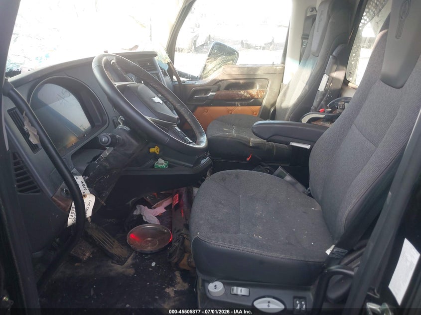 2026 Kenworth T880 VIN 1NKZX4TX5TJ220203 IAAI salvage auction — ROLLOVER, Salvage (Indiana), sold $20,100 on 2026-07-22 (photo 7)