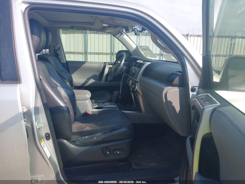 2013 Toyota 4runner VIN JTEZU5JR9D5055895 IAAI salvage auction — WATER/FLOOD, Salvage (Idaho), sold $3,050 on 2026-07-30 (photo 5)