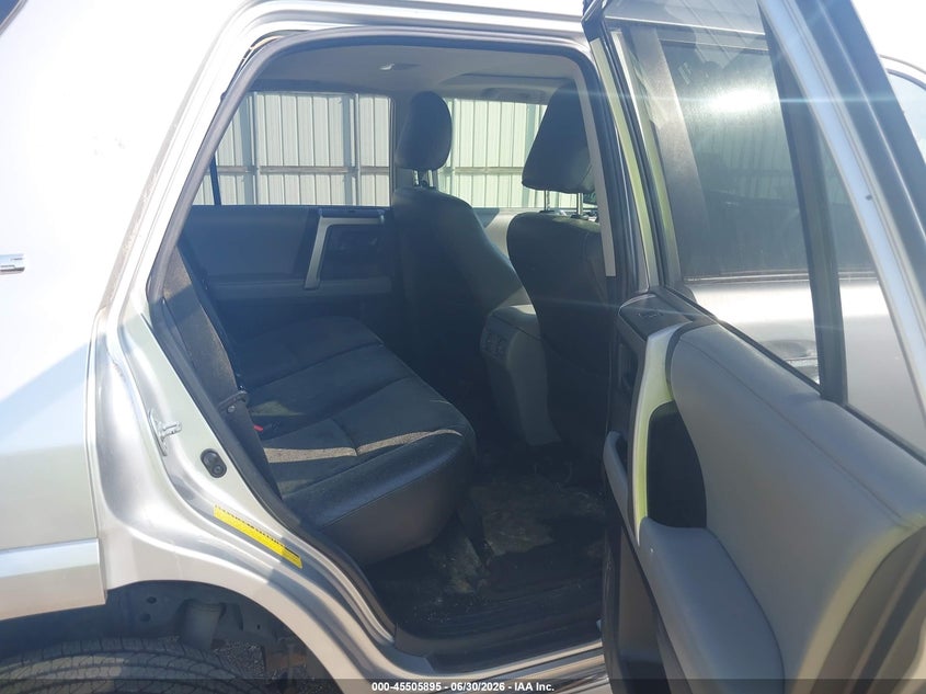 2013 Toyota 4runner VIN JTEZU5JR9D5055895 IAAI salvage auction — WATER/FLOOD, Salvage (Idaho), sold $3,050 on 2026-07-30 (photo 8)