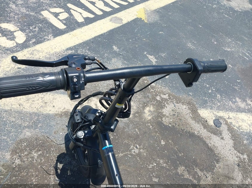 2025 Apyear E-bike with 576wh removable battery VIN BS369020251028004 IAAI salvage auction — FRONT END, Bill Of Sale (Florida), sold $25 on 2026-07-23 (photo 7)