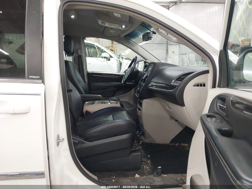2013 Chrysler Town & country VIN 2C4RC1BG9DR780459 IAAI salvage auction — FRONT END, Salvage Title, sold $275 on 2026-07-28 (photo 5)
