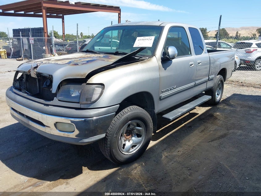 2001 Toyota Tundra VIN 5TBRN341X1S189163 IAAI salvage auction — Burn Engine, Salvage (California), sold $175 on 2026-07-30 (photo 2)