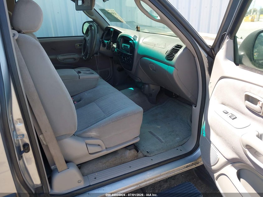 2001 Toyota Tundra VIN 5TBRN341X1S189163 IAAI salvage auction — Burn Engine, Salvage (California), sold $175 on 2026-07-30 (photo 5)