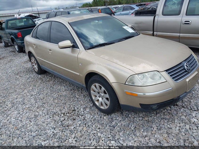 2001 Volkswagen Passat VIN WVWPD63B41P206708 IAAI salvage auction — ENGINE DAMAGE, Salvage (Idaho), sold $425 on 2026-08-18 (photo 1)