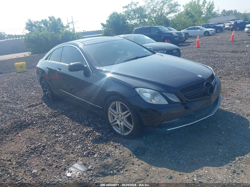 2013 Mercedes-benz E-klasse VIN WDDKJ5KBXDF198113 IAAI salvage auction — NORMAL WEAR, Clear (New York), sold $1,200 on 2026-07-28 (photo 1)