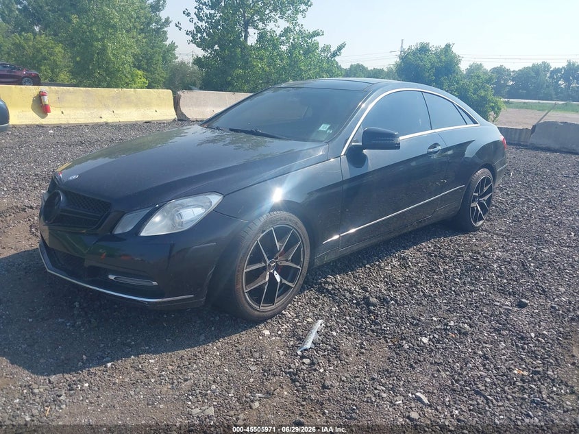 2013 Mercedes-benz E-klasse VIN WDDKJ5KBXDF198113 IAAI salvage auction — NORMAL WEAR, Clear (New York), sold $1,200 on 2026-07-28 (photo 2)