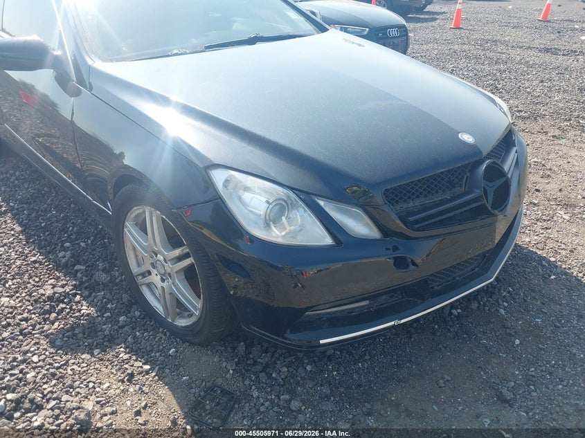 2013 Mercedes-benz E-klasse VIN WDDKJ5KBXDF198113 IAAI salvage auction — NORMAL WEAR, Clear (New York), sold $1,200 on 2026-07-28 (photo 6)