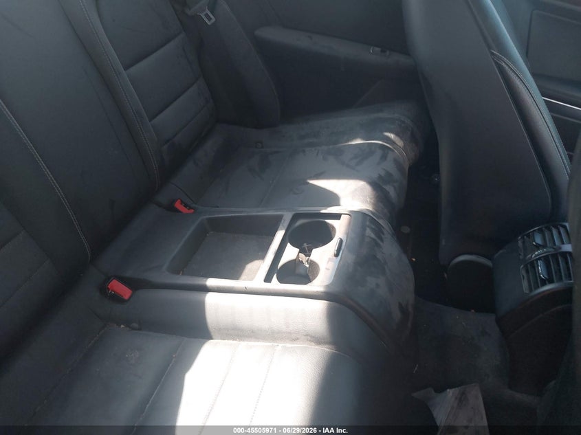 2013 Mercedes-benz E-klasse VIN WDDKJ5KBXDF198113 IAAI salvage auction — NORMAL WEAR, Clear (New York), sold $1,200 on 2026-07-28 (photo 8)