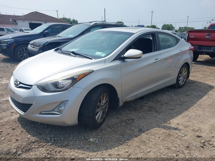 2015 Hyundai Elantra VIN 5NPDH4AE0FH581636 IAAI salvage auction — LEFT & RIGHT, Salvage Title, sold $375 on 2026-07-18 (photo 2)