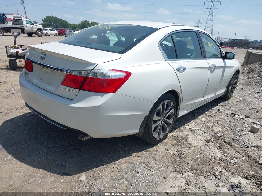 2014 Honda Accord VIN 1HGCR2F50EA271953 IAAI salvage auction — SIDE, Clear (Indiana), sold $2,650 on 2026-08-01 (photo 4)