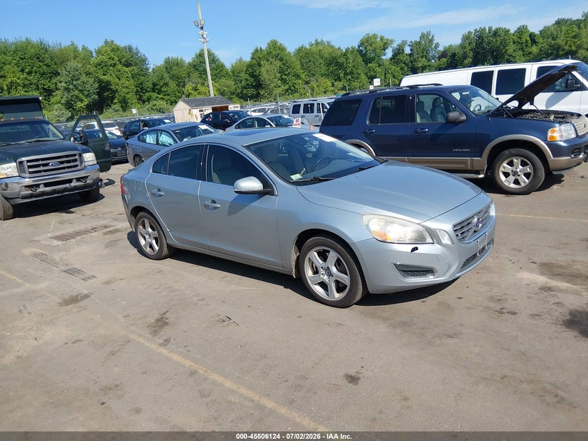 2013 Volvo S60 VIN YV1612FH7D1228474 IAAI salvage auction — REAR END, Salvage (Connecticut), sold $425 on 2026-07-16 (photo 1)