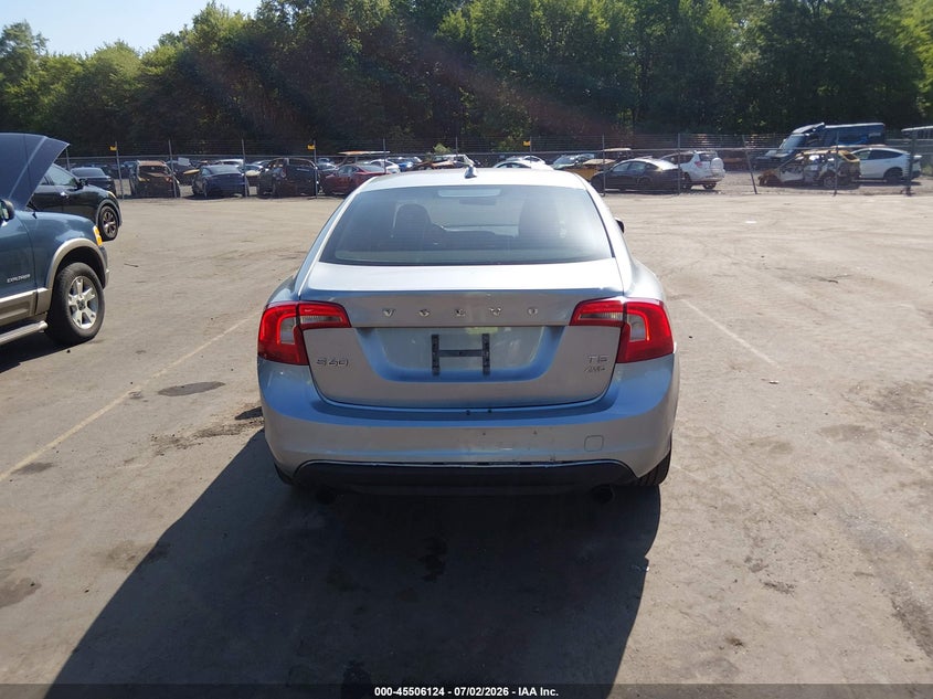 2013 Volvo S60 VIN YV1612FH7D1228474 IAAI salvage auction — REAR END, Salvage (Connecticut), sold $425 on 2026-07-16 (photo 6)