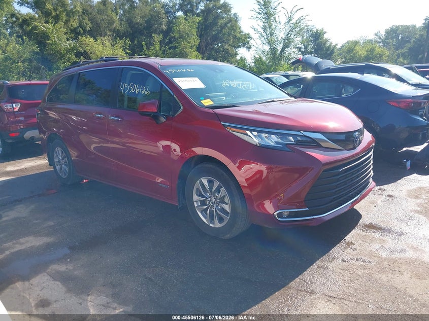 2021 Toyota Sienna VIN 5TDJRKEC2MS055187 — IAAI salvage auction photo