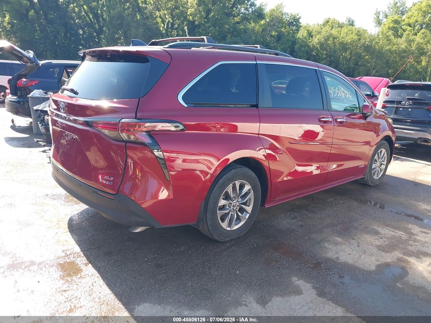 2021 Toyota Sienna VIN 5TDJRKEC2MS055187 IAAI salvage auction — LEFT SIDE, Salvage (Kansas), sold $16,300 on 2026-07-29 (photo 4)