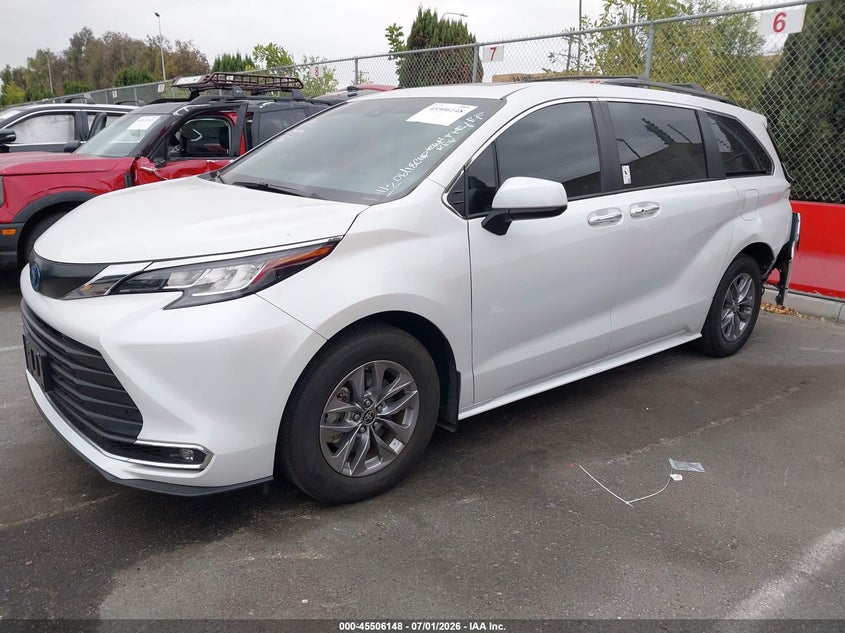 2024 Toyota Sienna VIN 5TDYRKEC3RS181113 IAAI salvage auction — REAR END, Salvage (California), sold $18,775 on 2026-07-30 (photo 2)