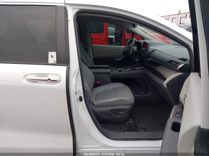 2024 Toyota Sienna VIN 5TDYRKEC3RS181113 IAAI salvage auction — REAR END, Salvage (California), sold $18,775 on 2026-07-30 (photo 5)
