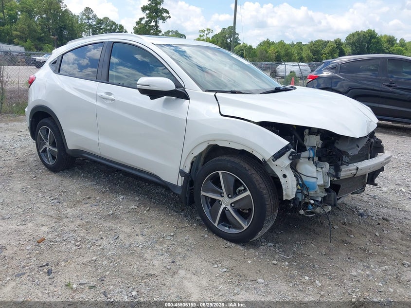 2021 Honda Hr-v VIN 3CZRU5H50MM711817 IAAI salvage auction — FRONT END, Salvage Title, sold $2,400 on 2026-07-31 (photo 1)