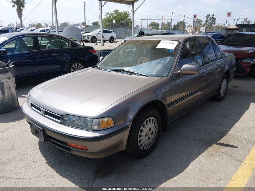 1992 Honda Accord VIN JHMCB765XNC024703 IAAI salvage auction — SIDE, Salvage (California), sold $300 on 2026-07-10 (photo 2)