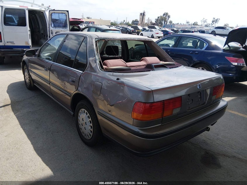 1992 Honda Accord VIN JHMCB765XNC024703 IAAI salvage auction — SIDE, Salvage (California), sold $300 on 2026-07-10 (photo 3)