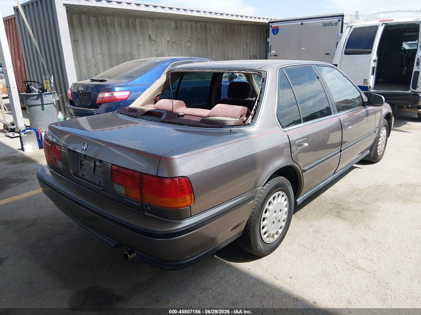 1992 Honda Accord VIN JHMCB765XNC024703 IAAI salvage auction — SIDE, Salvage (California), sold $300 on 2026-07-10 (photo 4)