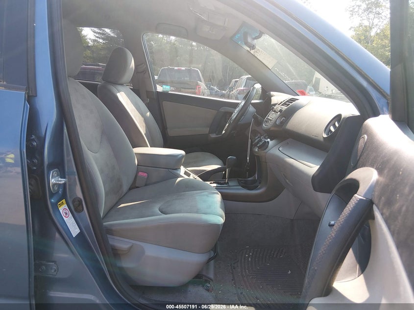 2010 Toyota Rav4 VIN JTMBF4DVXA5027313 IAAI salvage auction — NORMAL WEAR, Original (New Hampshire), sold $1,850 on 2026-07-08 (photo 5)