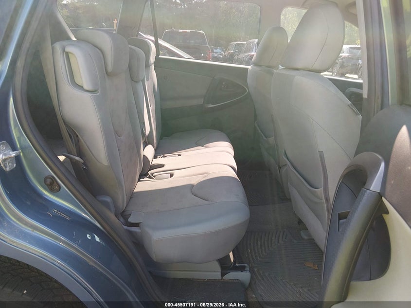 2010 Toyota Rav4 VIN JTMBF4DVXA5027313 IAAI salvage auction — NORMAL WEAR, Original (New Hampshire), sold $1,850 on 2026-07-08 (photo 8)