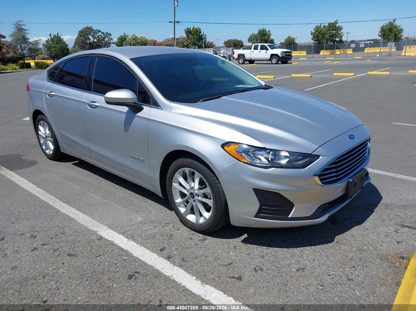 2019 Ford Fusion VIN 3FA6P0LU4KR274301 — IAAI salvage auction photo