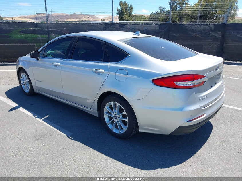 2019 Ford Fusion VIN 3FA6P0LU4KR274301 IAAI salvage auction — NORMAL WEAR, Sf97 (California), sold $8,050 on 2026-07-30 (photo 3)