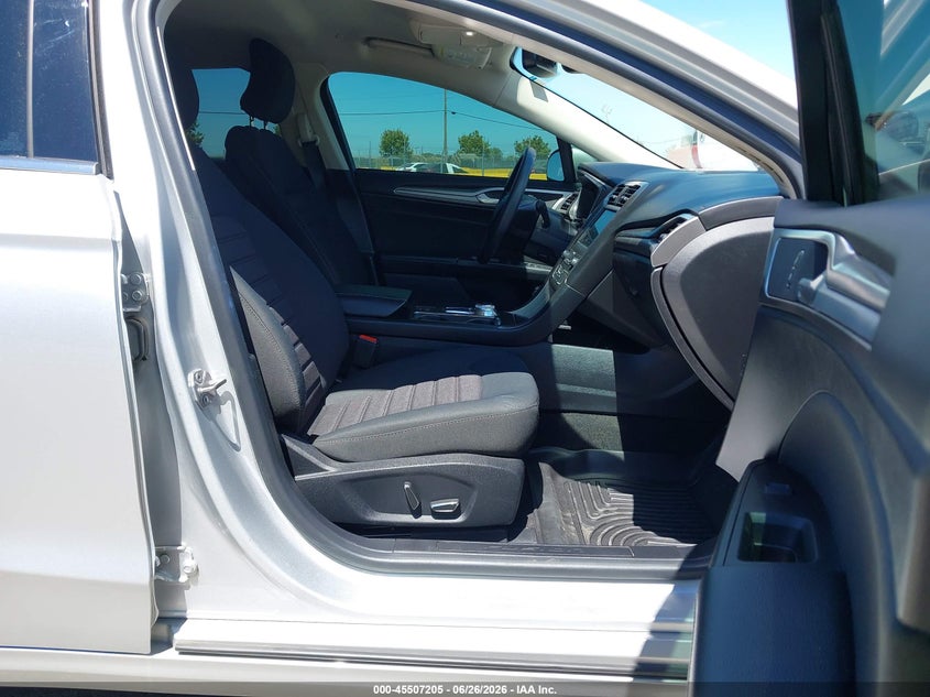 2019 Ford Fusion VIN 3FA6P0LU4KR274301 IAAI salvage auction — NORMAL WEAR, Sf97 (California), sold $8,050 on 2026-07-30 (photo 5)