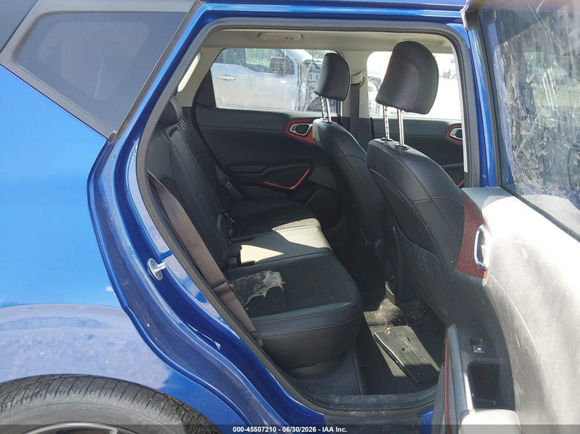 2020 Kia Soul VIN KNDJ53AF4L7017583 IAAI salvage auction — RIGHT FRONT, Clear (Montana), sold $2,000 on 2026-07-15 (photo 8)