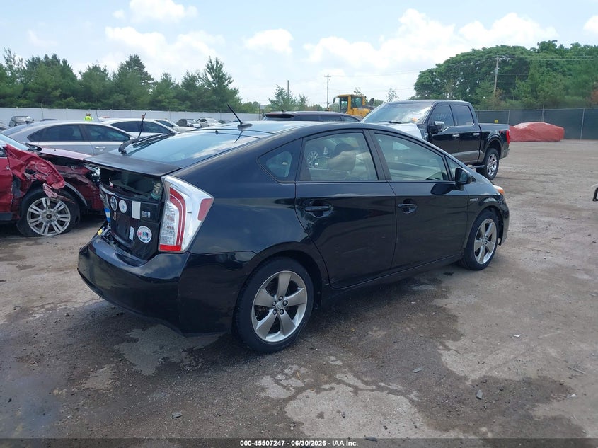 2013 Toyota Prius VIN JTDKN3DU5D5624300 IAAI salvage auction — REAR END, Clear (Indiana), sold $3,000 on 2026-07-26 (photo 4)
