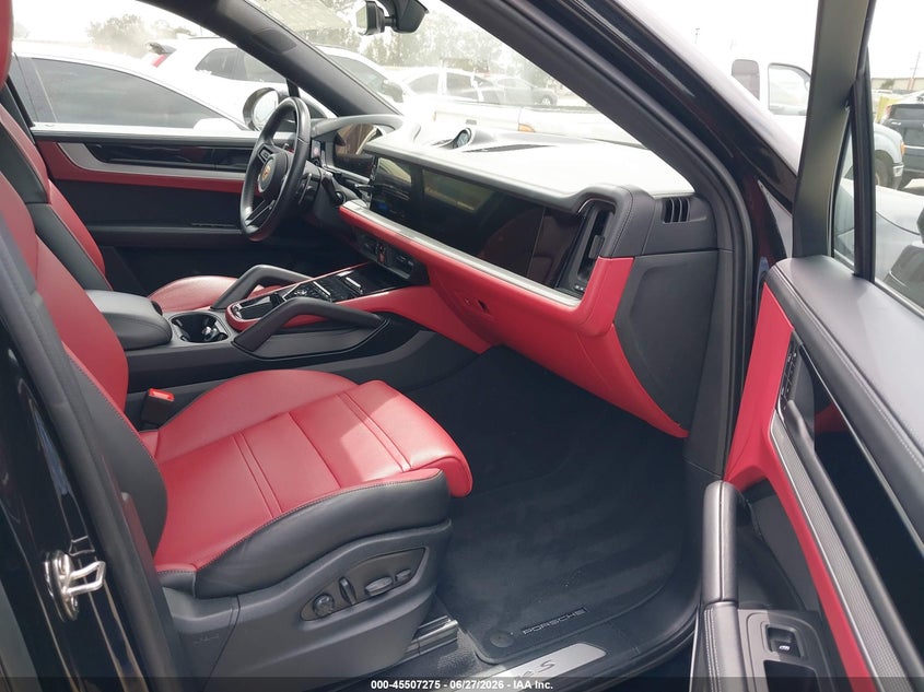 2024 Porsche Cayenne coupe VIN WP1BL2AY0RDA62745 IAAI salvage auction — UNKNOWN, Clear - Dealer Only (California), sold $40,800 on 2026-07-16 (photo 5)