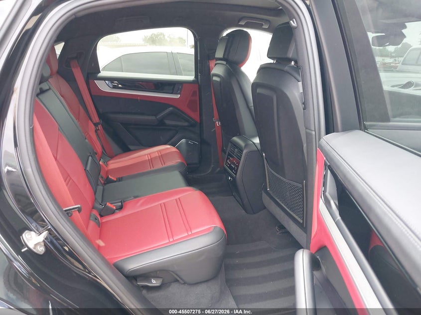 2024 Porsche Cayenne coupe VIN WP1BL2AY0RDA62745 IAAI salvage auction — UNKNOWN, Clear - Dealer Only (California), sold $40,800 on 2026-07-16 (photo 8)