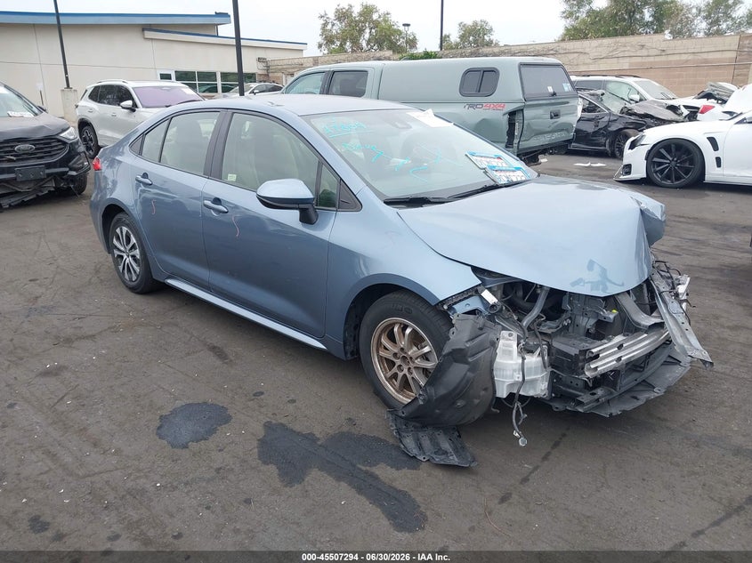 2022 Toyota Corolla VIN JTDEAMDE7N3013141 IAAI salvage auction — LEFT FRONT, Salvage Title, sold $6,150 on 2026-07-31 (photo 1)