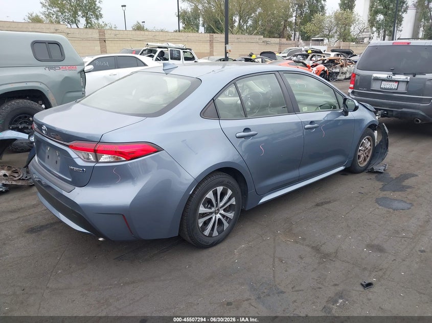 2022 Toyota Corolla VIN JTDEAMDE7N3013141 IAAI salvage auction — LEFT FRONT, Salvage Title, sold $6,150 on 2026-07-31 (photo 4)