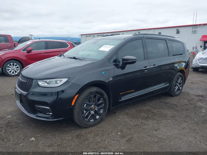 2024 Chrysler Pacifica VIN 2C4RC1S79RR134703 IAAI salvage auction — FRONT & REAR, Bill Of Sale (Washington), sold $9,100 on 2026-07-28 (photo 2)