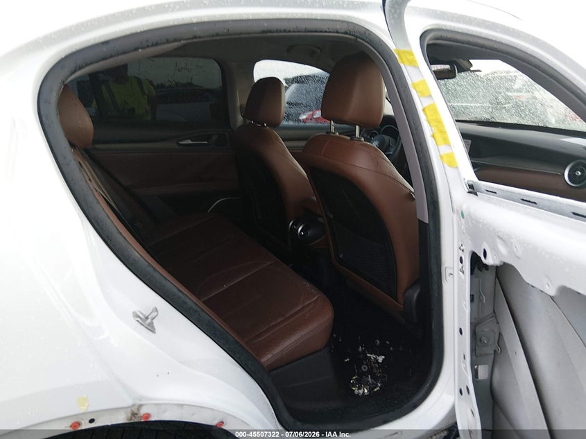2018 Alfa romeo Stelvio VIN ZASFAKBN8J7B80694 IAAI salvage auction — SIDE, Salvage Title, sold $3,575 on 2026-09-03 (photo 8)