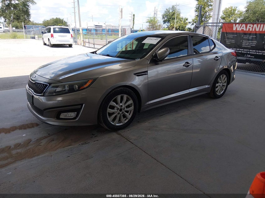 2015 Kia Optima VIN 5XXGM4A71FG451662 IAAI salvage auction — NORMAL WEAR, Clear (Florida), sold $725 on 2026-07-15 (photo 2)