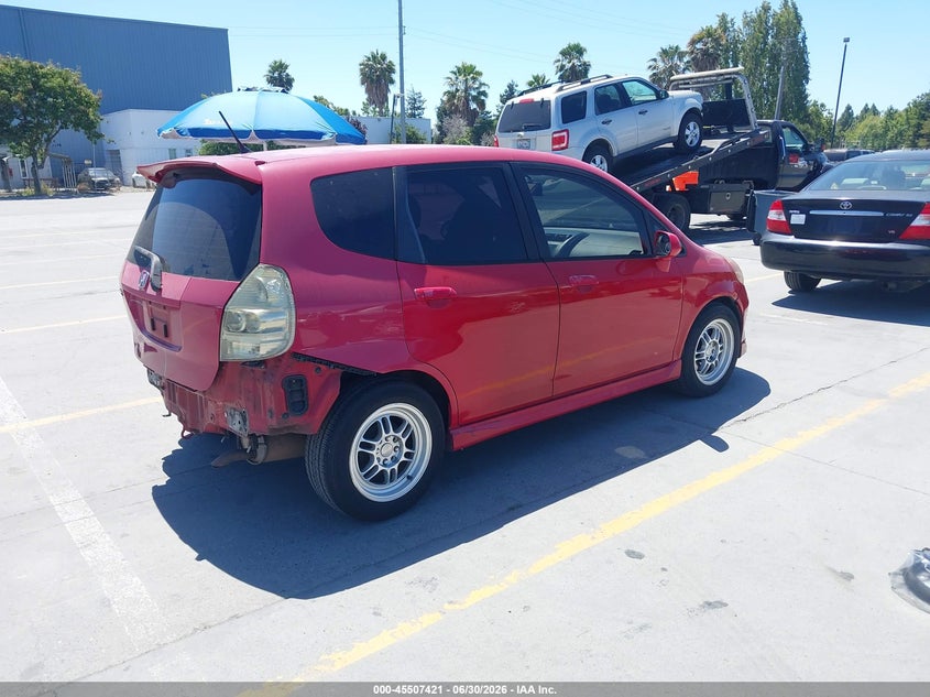 2007 Honda Fit VIN JHMGD38637S056931 IAAI salvage auction — REAR END, Salvage (California), sold $2,050 on 2026-07-13 (photo 4)