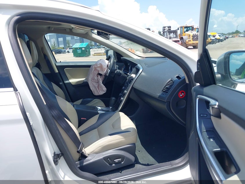 2012 Volvo Xc60 VIN YV4902DZ9C2300492 IAAI salvage auction — FRONT END, Wait Title, sold $625 on 2026-08-18 (photo 5)