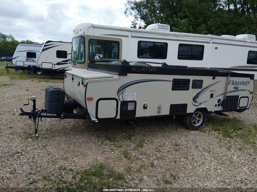 2018 Forest river Flagstaff VIN 4X4CFS210JD179755 IAAI salvage auction — ROOF, Clear (Wisconsin), sold $1,200 on 2026-07-30 (photo 2)