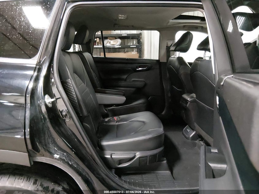 2022 Toyota Highlander VIN 5TDGZRBH4NS584144 IAAI salvage auction — FRONT END, Salvage Title, sold $12,400 on 2026-07-28 (photo 8)