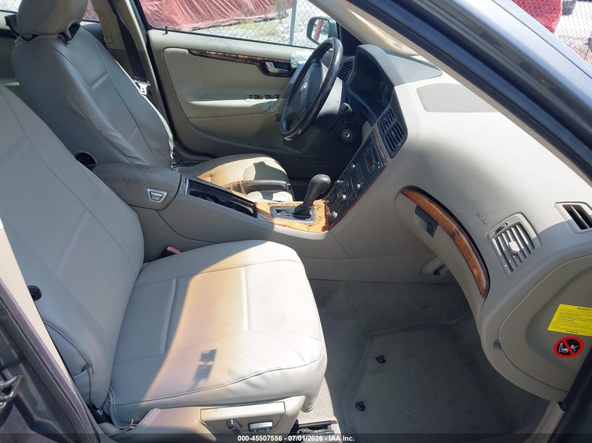 2005 Volvo S60 VIN YV1RS592352473920 IAAI salvage auction — NORMAL WEAR, Clear (Florida), sold $300 on 2026-07-09 (photo 5)