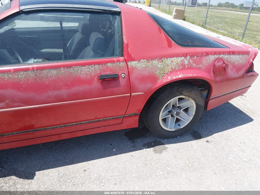 1989 Chevrolet Camaro VIN 1G1FP21E8KL109974 IAAI salvage auction — NORMAL WEAR, Clear (Missouri), sold $50 on 2026-07-09 (photo 6)